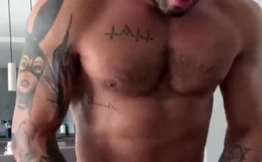 Alejo_Ospina_-_Medellin_Tourist