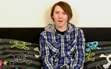 Alluring emo Jack Halliwell jacking his big dick well to jizz out