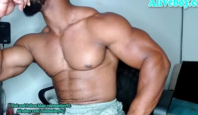 muscular latino ebony bodybuilder webcams solo