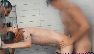 Adventurous jocks get naughty in a steamy shower session