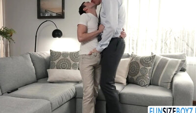 Teen hunk Logan Cross gets tight ass stretched by Legrand