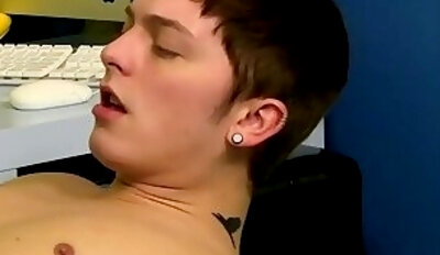 Twink Robbie Anthony anally reshaped with toys before facial