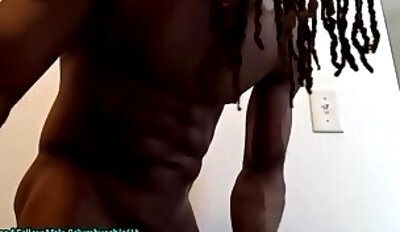 black bodybuilder wanks on webcam